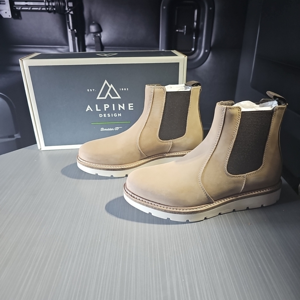 Alpine Design Womens Blaze Chelsea Boots Ivory Leather Upper AD23WCW006-IVY Sz 6